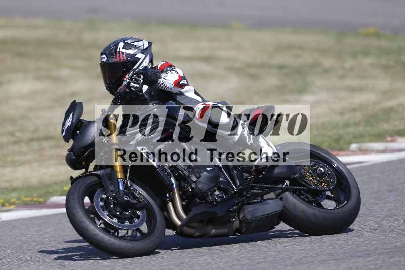 /21 17.06.2026  Ducati Schweiz Track Warmup ADR/Gruppe gelb/74